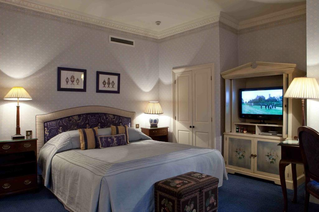 The Leonard London
